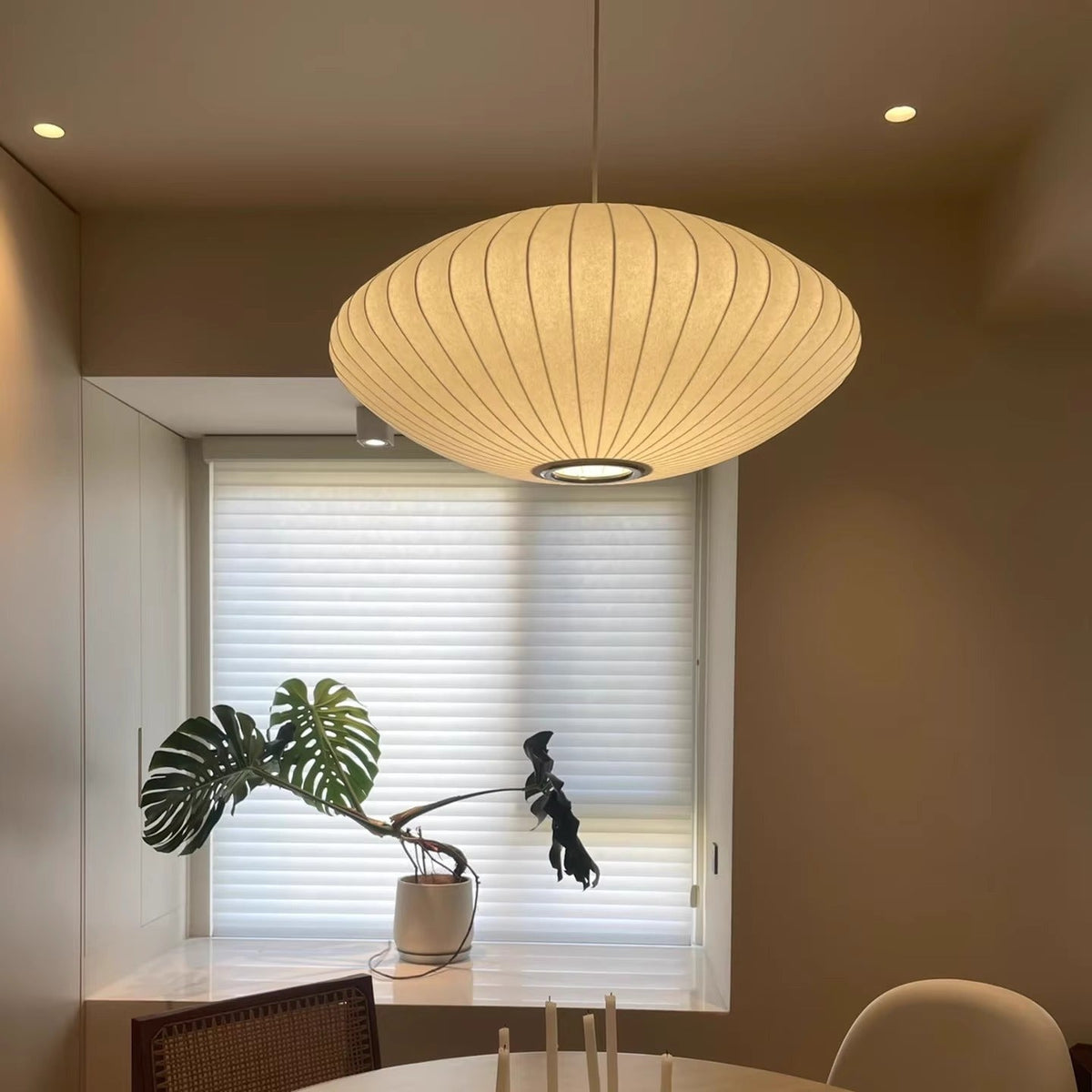 Sculptural Fabric Pendant Light with Soft LED Glow for Dining Room, Kitchen Island & Bar – Adjustable Height Modern Hanging Ceiling Fixture | Thomler