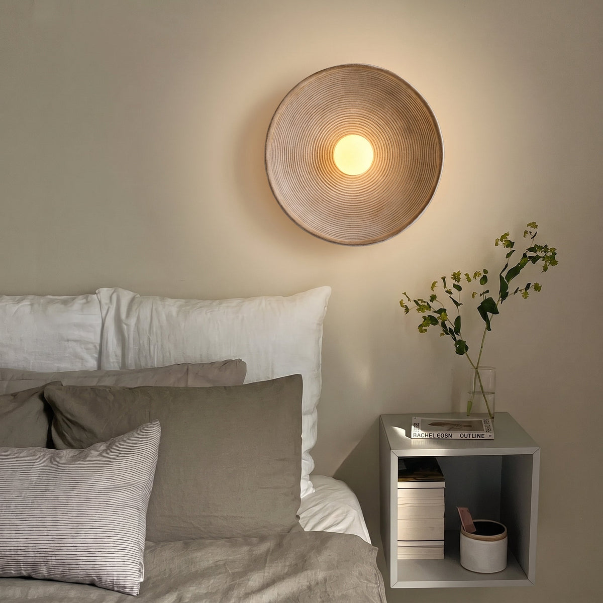 Round Wood & Resin Wall Sconce Light – LED Compatible E27 Socket – Minimalist Asian-Inspired Design for Living Room, Dining Room, Bar – 8 | Thomler