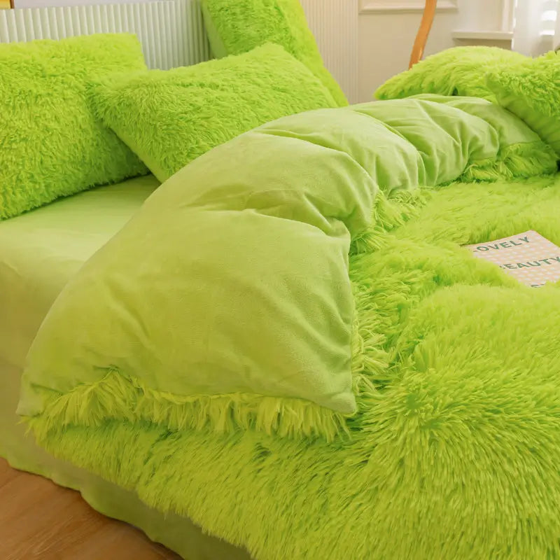 Ultra-Soft Sherpa Fleece Comforter Set – Plush Cloud-Like Warmth for Winter Nights | Thomler