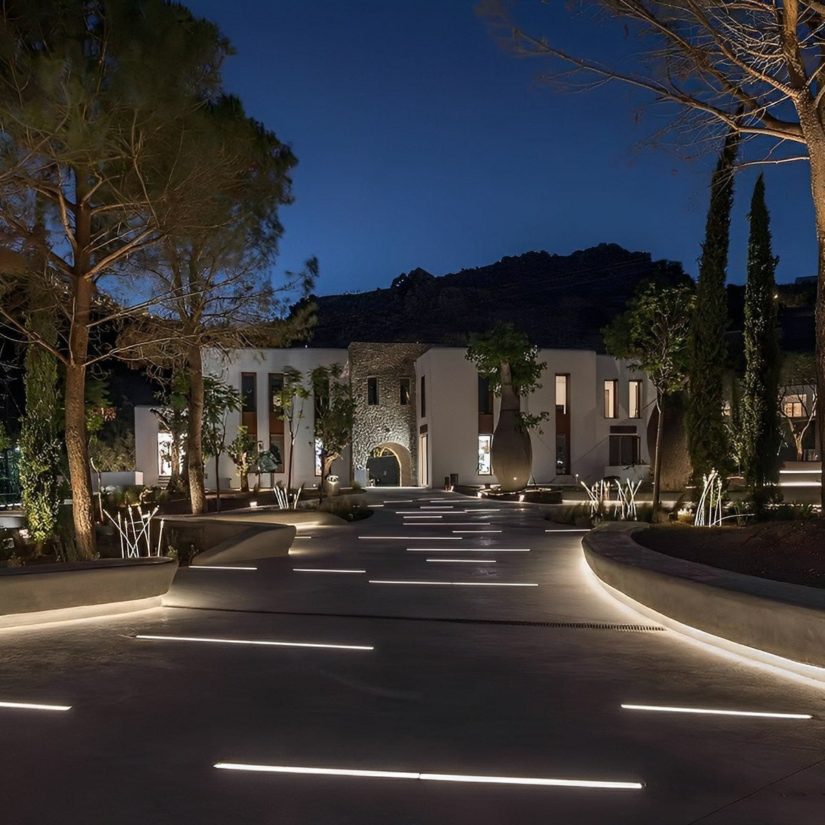 Recessed Pathway LED Light Strip – 40 in Weatherproof Steel Linear Fixture for Driveways & Patios | Thomler