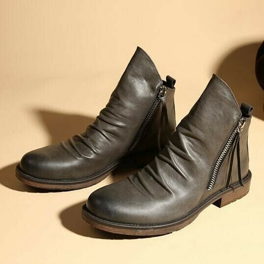 Men's Pointed-Toe Lace-Up Boots with Rubber Outsole – Classic Everyday Footwear for Work & Casual Wear | Thomler