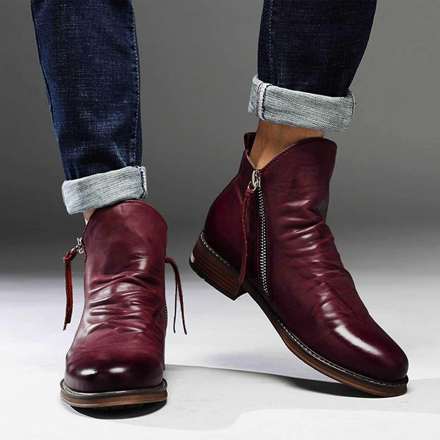 Men's Pointed-Toe Lace-Up Boots with Rubber Outsole – Classic Everyday Footwear for Work & Casual Wear | Thomler