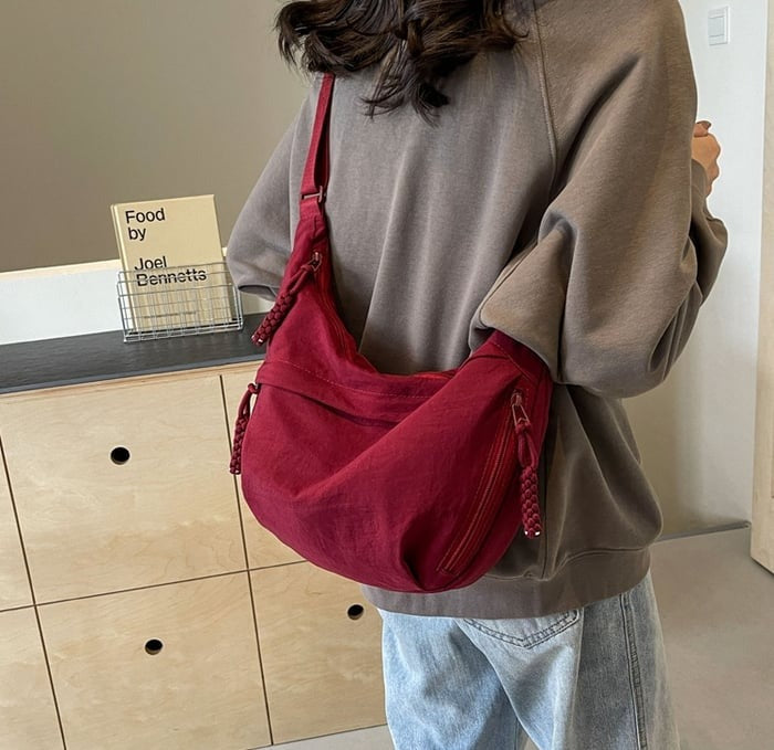Soft-Shell Half-Moon Shoulder Bag – Adjustable Crossbody Tote for Women | Thomler