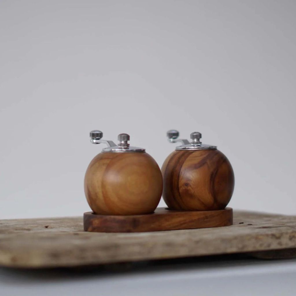Wood Salt & Pepper Grinder Set with Stand Hand-Crank Mills for Kitchen Table Dining Countertop Seasoning Display | Thomler