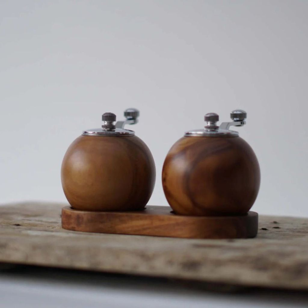 Wood Salt & Pepper Grinder Set with Stand Hand-Crank Mills for Kitchen Table Dining Countertop Seasoning Display | Thomler