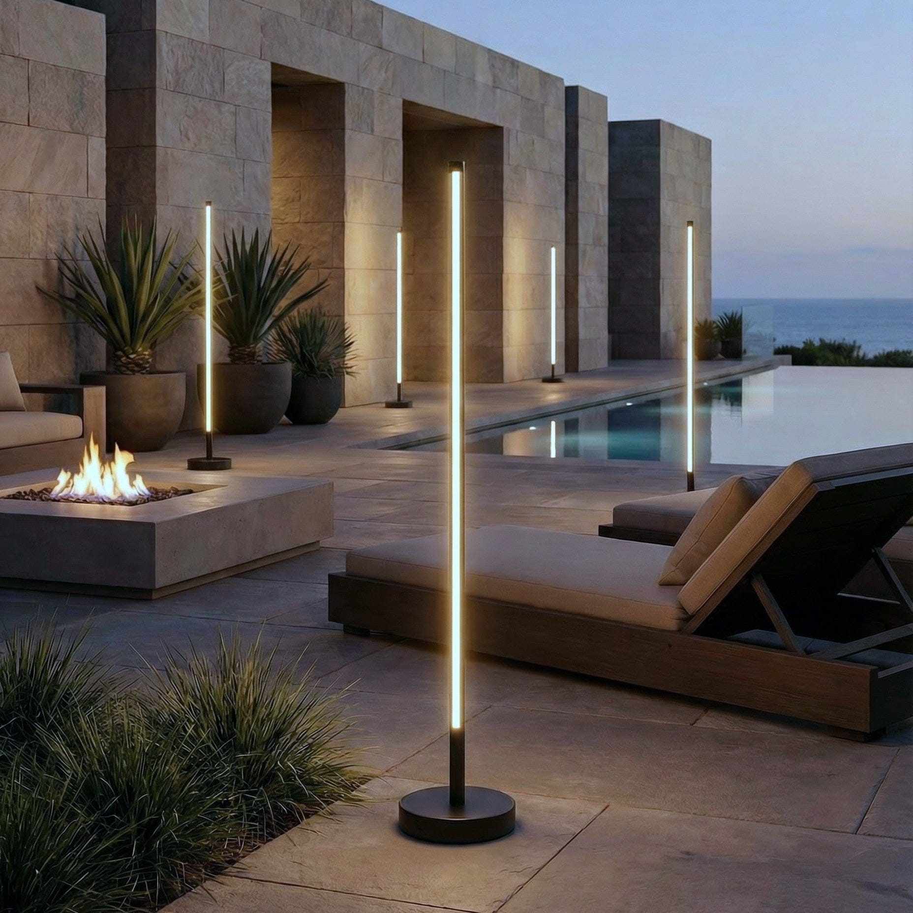 Solar-Powered Patio Floor Lamp with Wireless Charging for Outdoor Spaces | Thomler