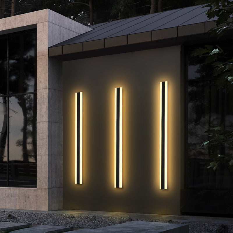 Linear Outdoor Wall Light – Warm White LED Iron Sconce for Facade & Pathway – Modern Weatherproof Fixture in 5 Sizes | Thomler