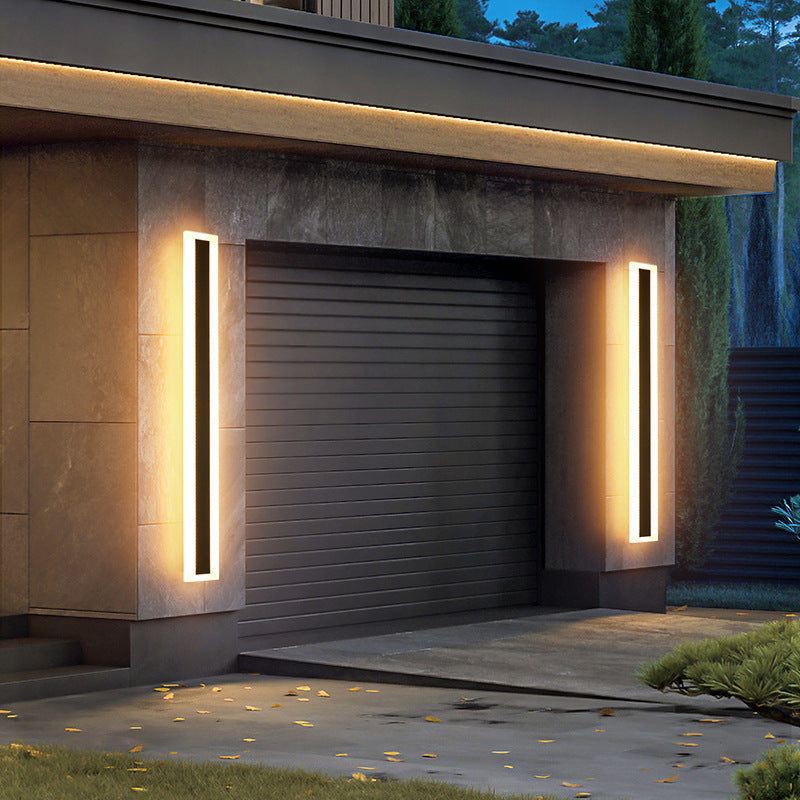 Linear Outdoor Wall Light – Warm White LED Iron Sconce for Facade & Pathway – Modern Weatherproof Fixture in 5 Sizes | Thomler