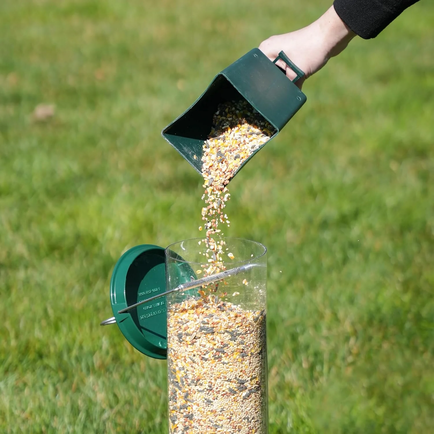 Weight-Activated Spinning Bird Feeder for Backyard Wildlife Watching Wild Songbird Seed Station Hanging Metal Outdoor Garden Feeding Station | Thomler