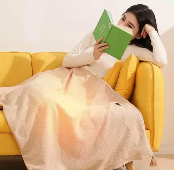 USB-Powered Heating Scarf with 3 Temperature Settings for All-Day Warmth | Thomler