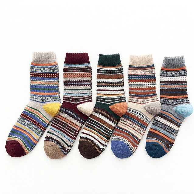Thick Wool Blend Crew Socks for Winter – Insulated Thermal Socks with Traditional Nordic Patterns for Men & Women | Thomler
