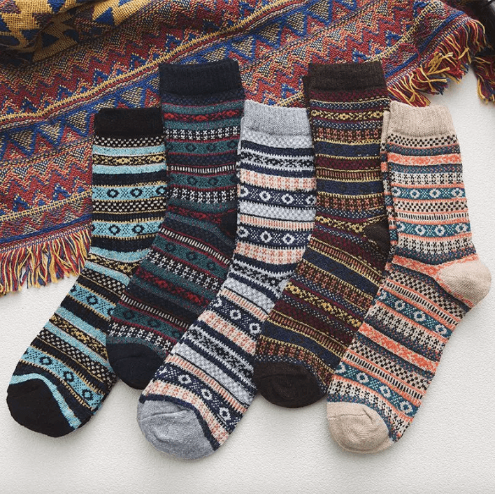 Thick Wool Blend Crew Socks for Winter – Insulated Thermal Socks with Traditional Nordic Patterns for Men & Women | Thomler