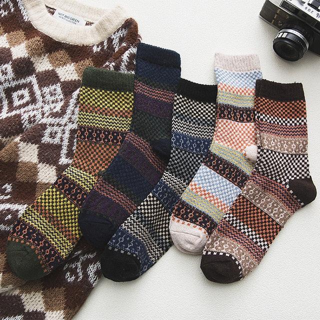 Thick Wool Blend Crew Socks for Winter – Insulated Thermal Socks with Traditional Nordic Patterns for Men & Women | Thomler