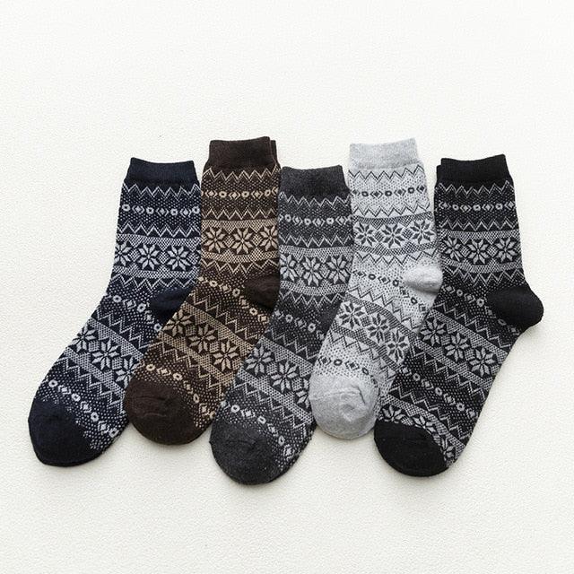 Thick Wool Blend Crew Socks for Winter – Insulated Thermal Socks with Traditional Nordic Patterns for Men & Women | Thomler