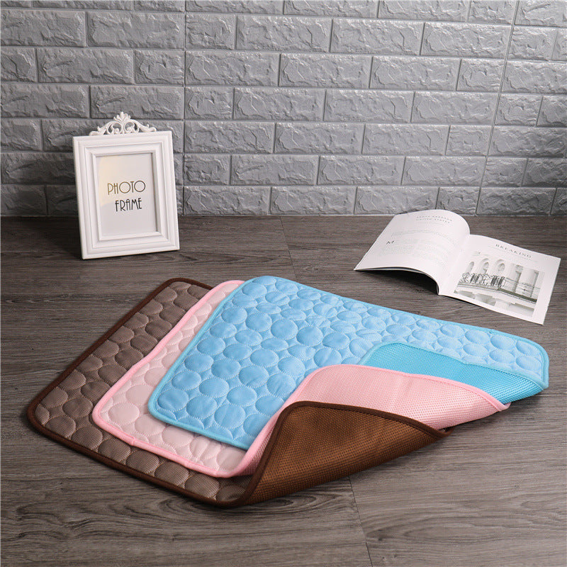 Temperature-Regulating Pet Pad for Dogs & Cats – Self-Cooling Cushion for Summer Heat, Portable Travel-Ready Mat | Thomler