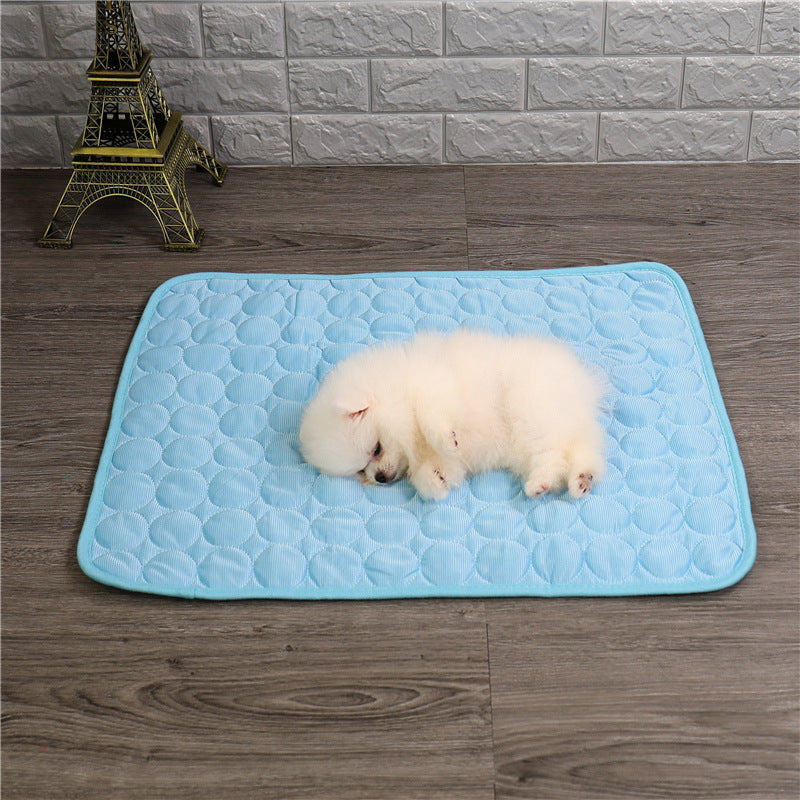 Temperature-Regulating Pet Pad for Dogs & Cats – Self-Cooling Cushion for Summer Heat, Portable Travel-Ready Mat | Thomler