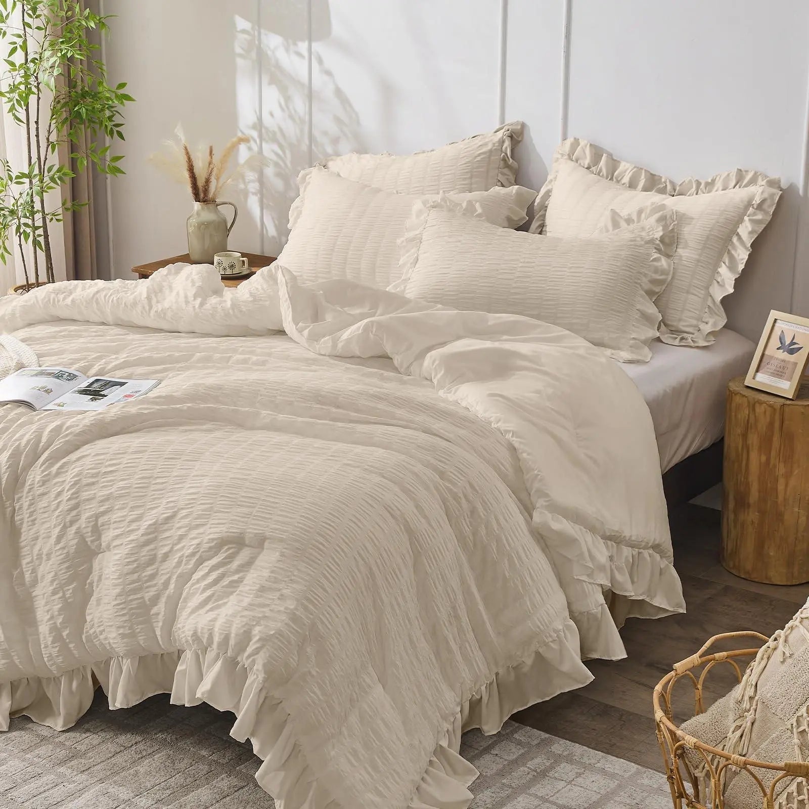 Textured Seersucker Duvet Cover Set with Lace Trim | 3-Piece Wrinkle-Free Bedding with Pillowcases | Lightweight Breathable Comforter | Thomler