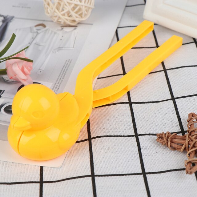 Animal Snowball Mold Tool – Cute Duck, Bear & Bunny Shaper for Kids Winter Play | Thomler
