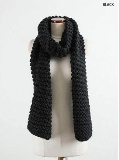 Handcrafted Women's Scarf – Soft Wrap Shawl for Fall & Winter Outfits, Elegant Fashion Accessory | Thomler