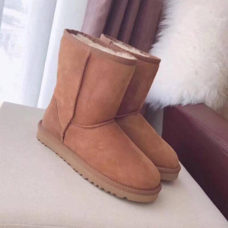 Faux Shearling Ankle Boots – Round Toe Slip-On Winter Boots for Women with Flat Sole & Warm Fur Lining | Thomler
