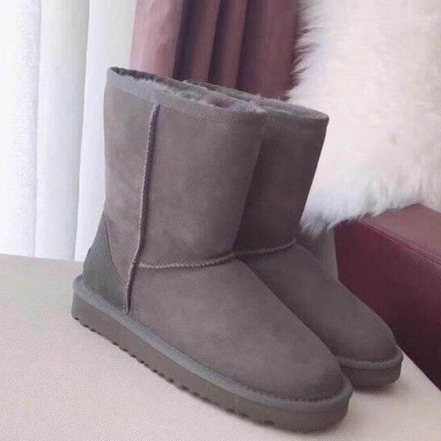 Faux Shearling Ankle Boots – Round Toe Slip-On Winter Boots for Women with Flat Sole & Warm Fur Lining | Thomler