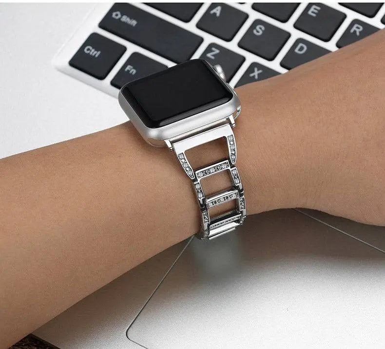 Elegant Bracelet Watch Strap for Apple Watch 38-49mm – Metal Link Band with Jewelry-Style Finish | Thomler