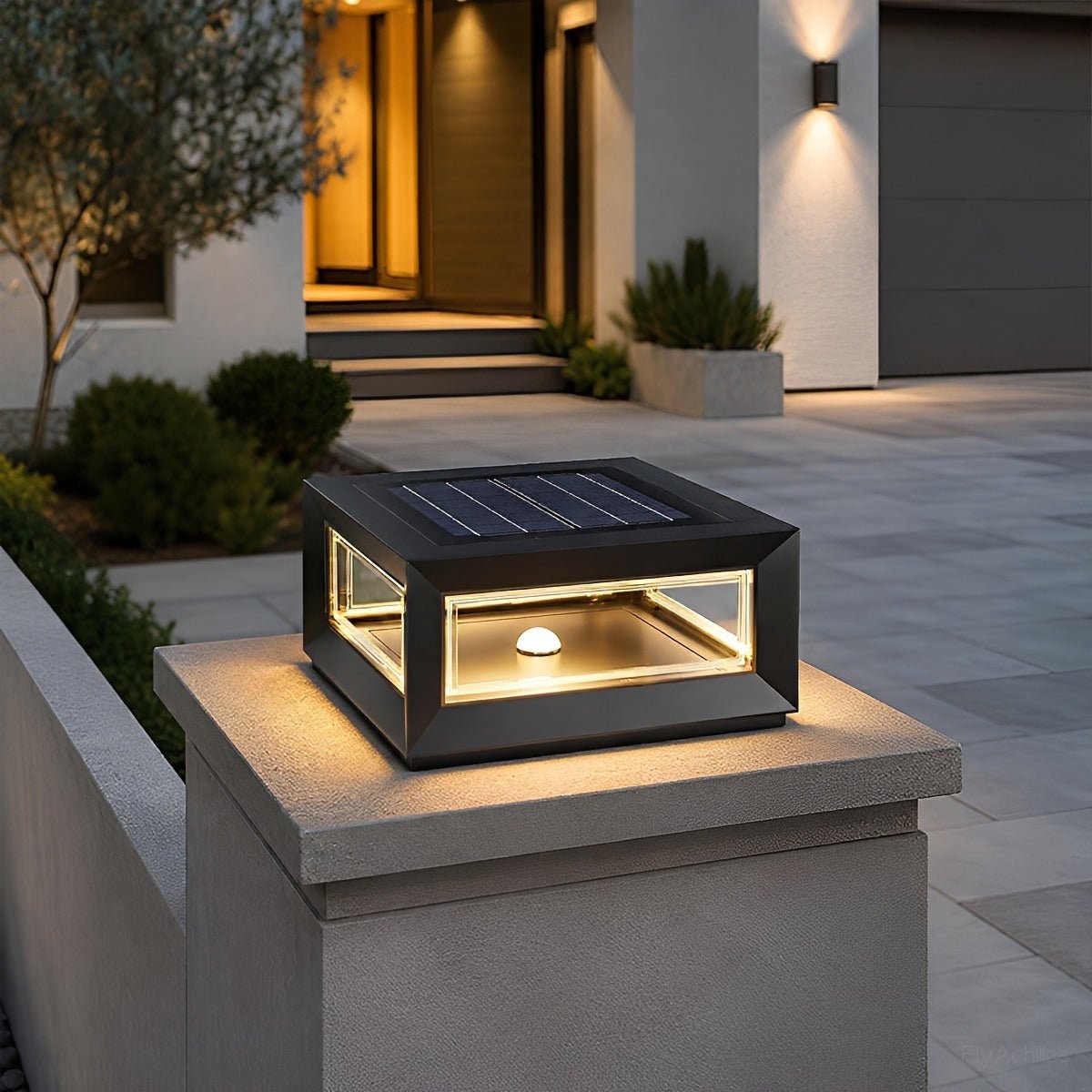 Weather-Resistant LED Column Cap Fixture for Deck Railing Pillars & Pathways – Steel Housing, Choice of Solar or Wired Installation | Thomler