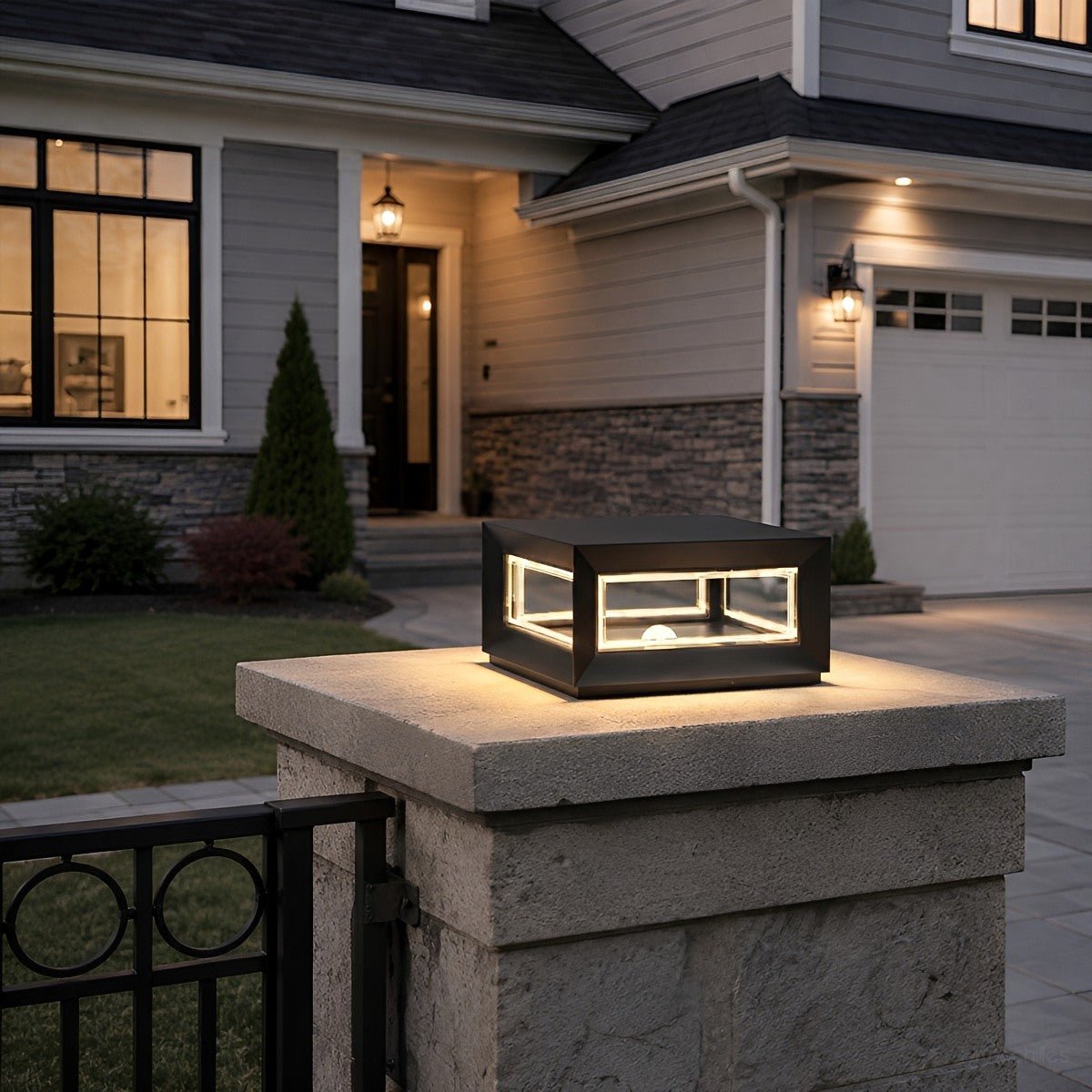 Weather-Resistant LED Column Cap Fixture for Deck Railing Pillars & Pathways – Steel Housing, Choice of Solar or Wired Installation | Thomler