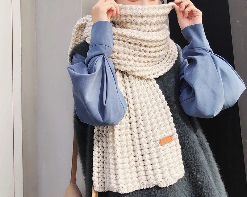 Handcrafted Women's Scarf – Soft Wrap Shawl for Fall & Winter Outfits, Elegant Fashion Accessory | Thomler