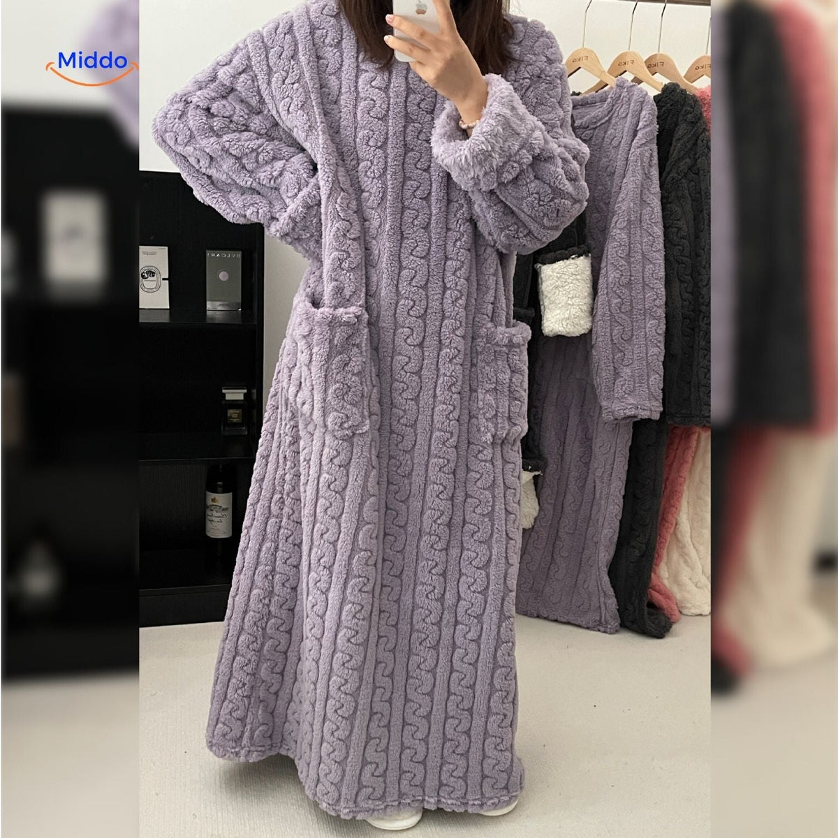 Floor-Length Fleece Wearable Blanket with Pockets – Cozy Indoor Loungewear | Thomler
