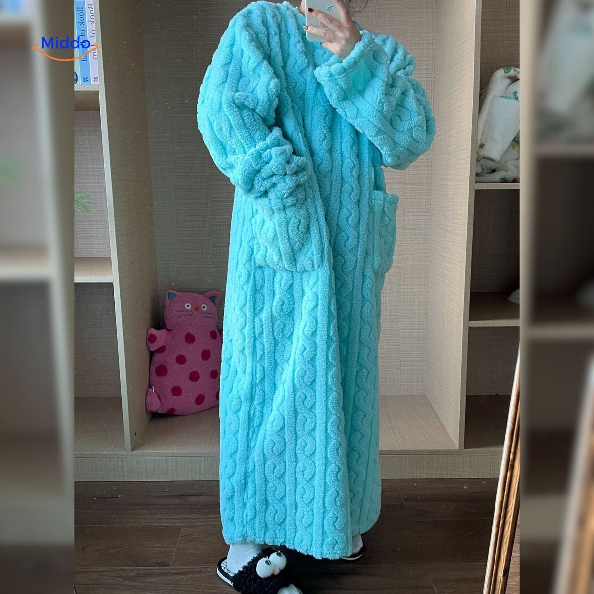 Floor-Length Fleece Wearable Blanket with Pockets – Cozy Indoor Loungewear | Thomler