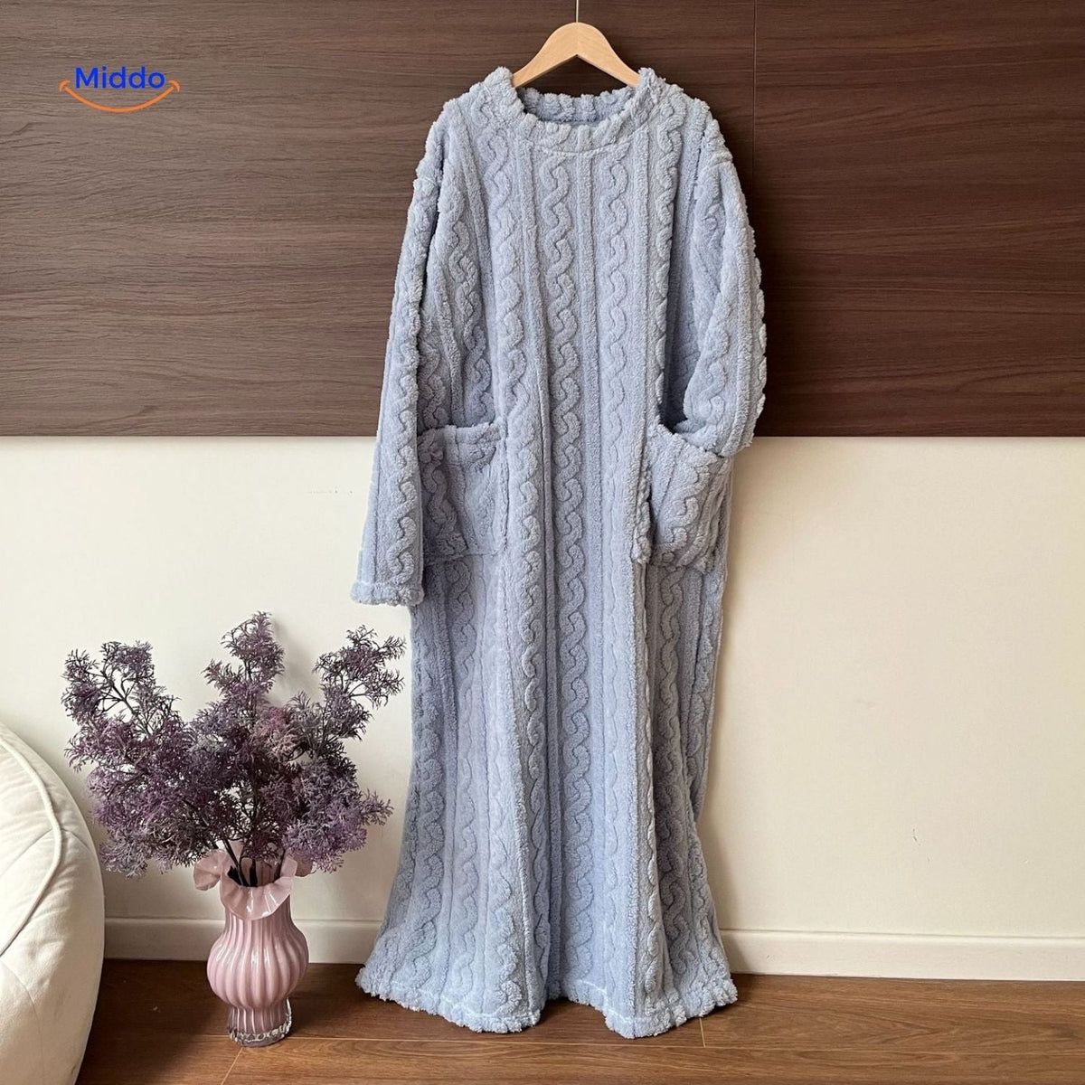 Floor-Length Fleece Wearable Blanket with Pockets – Cozy Indoor Loungewear | Thomler
