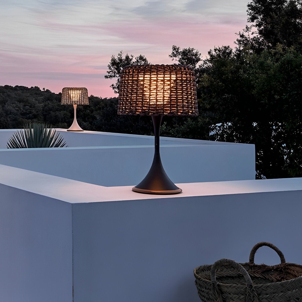 Floor Lamp Synthetic Rattan 176.0 cm White Outdoor Patio Solar LED Garden Lighting Waterproof | Thomler