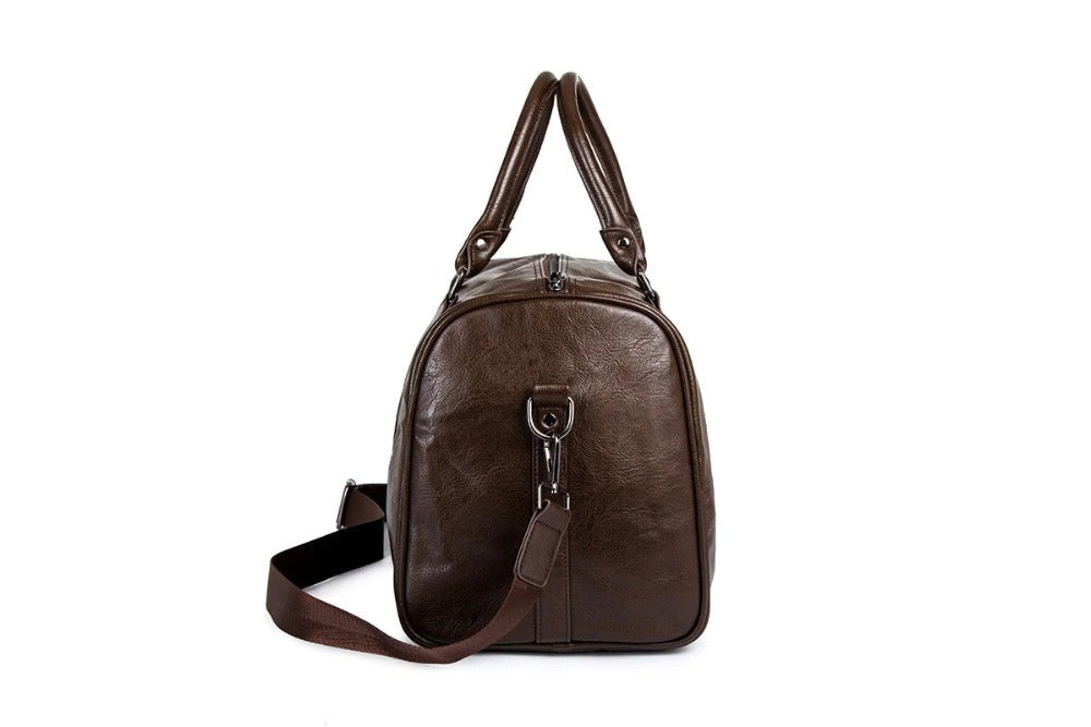 Weekender Overnight Bag in Vegan Leather – Roomy Interior with Shoulder Strap & Padded Grips for Airport Travel | Thomler