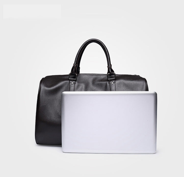 Weekender Overnight Bag in Vegan Leather – Roomy Interior with Shoulder Strap & Padded Grips for Airport Travel | Thomler