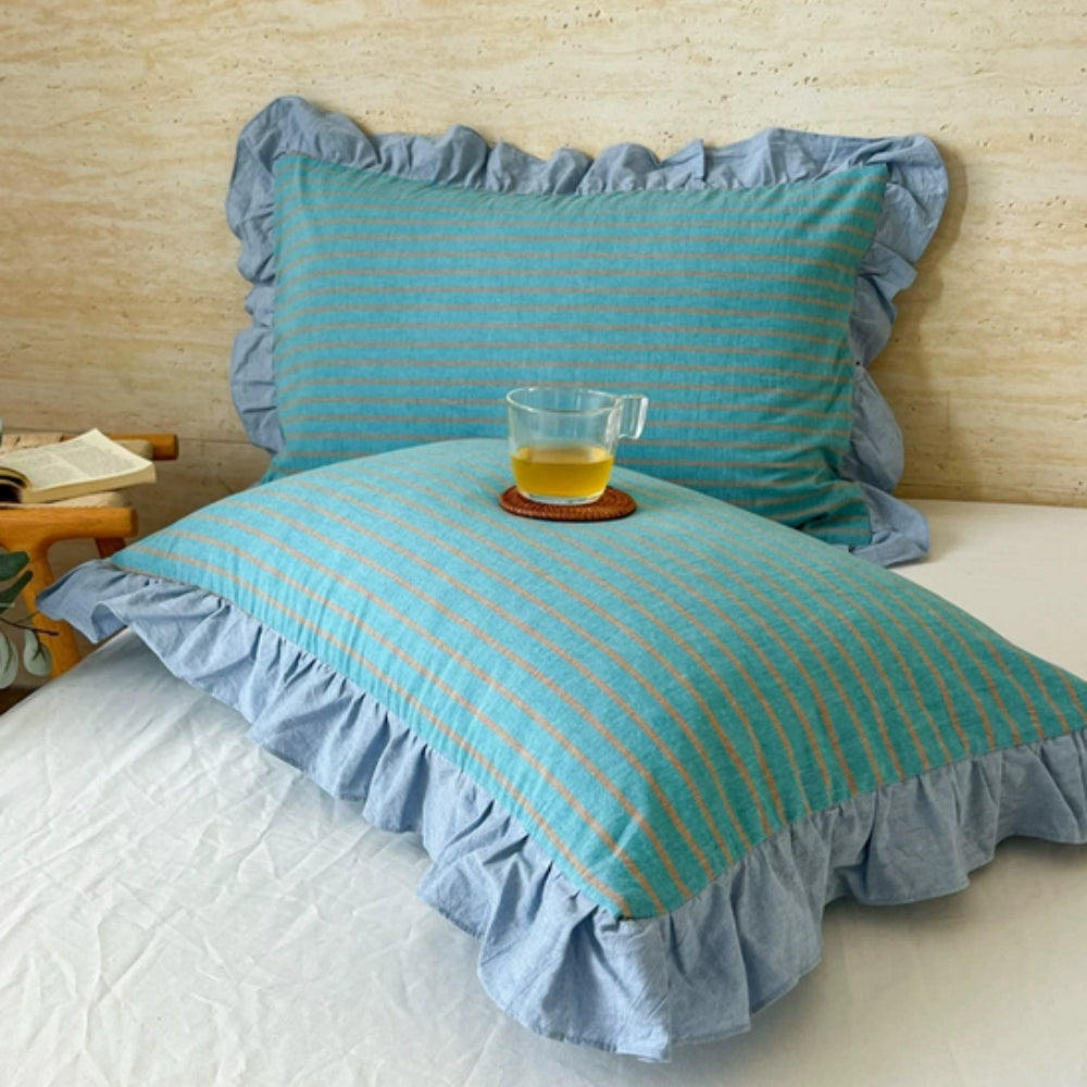 Queen Microfiber Pillowcase with Ruffle Trim & Zipper Closure – Vintage Stripe Pattern for Bedroom Décor – Soft Breathable Fabric | Thomler