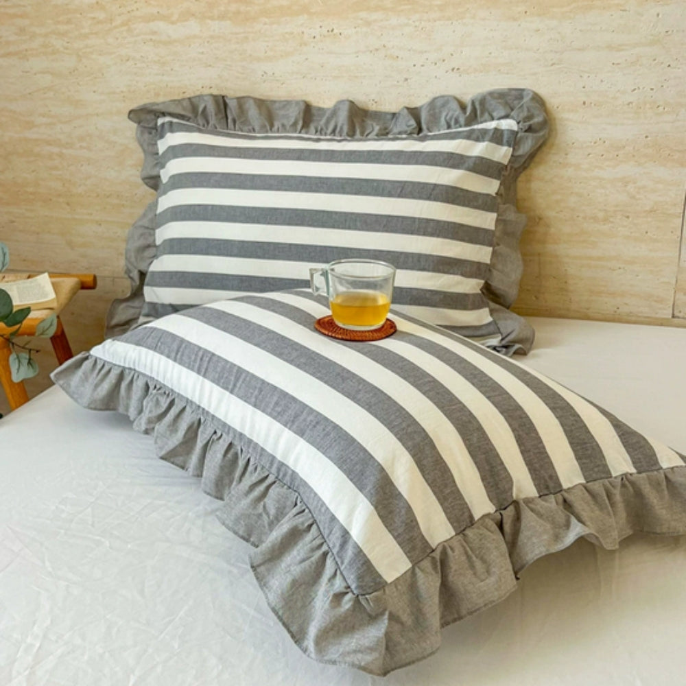 Queen Microfiber Pillowcase with Ruffle Trim & Zipper Closure – Vintage Stripe Pattern for Bedroom Décor – Soft Breathable Fabric | Thomler
