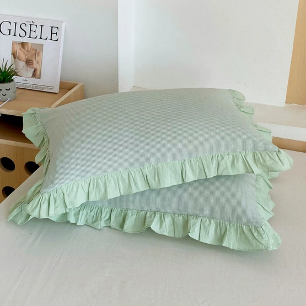 Queen Microfiber Pillowcase with Ruffle Trim & Zipper Closure – Vintage Stripe Pattern for Bedroom Décor – Soft Breathable Fabric | Thomler