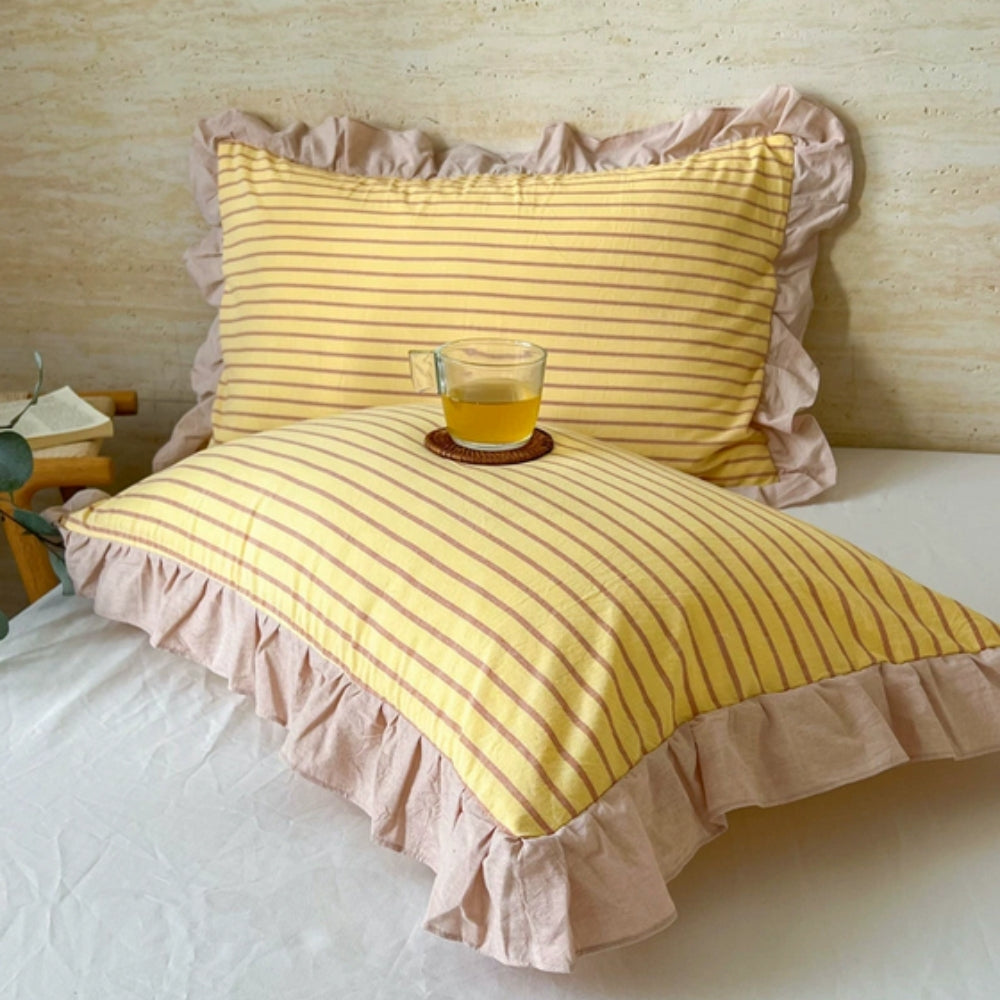 Queen Microfiber Pillowcase with Ruffle Trim & Zipper Closure – Vintage Stripe Pattern for Bedroom Décor – Soft Breathable Fabric | Thomler
