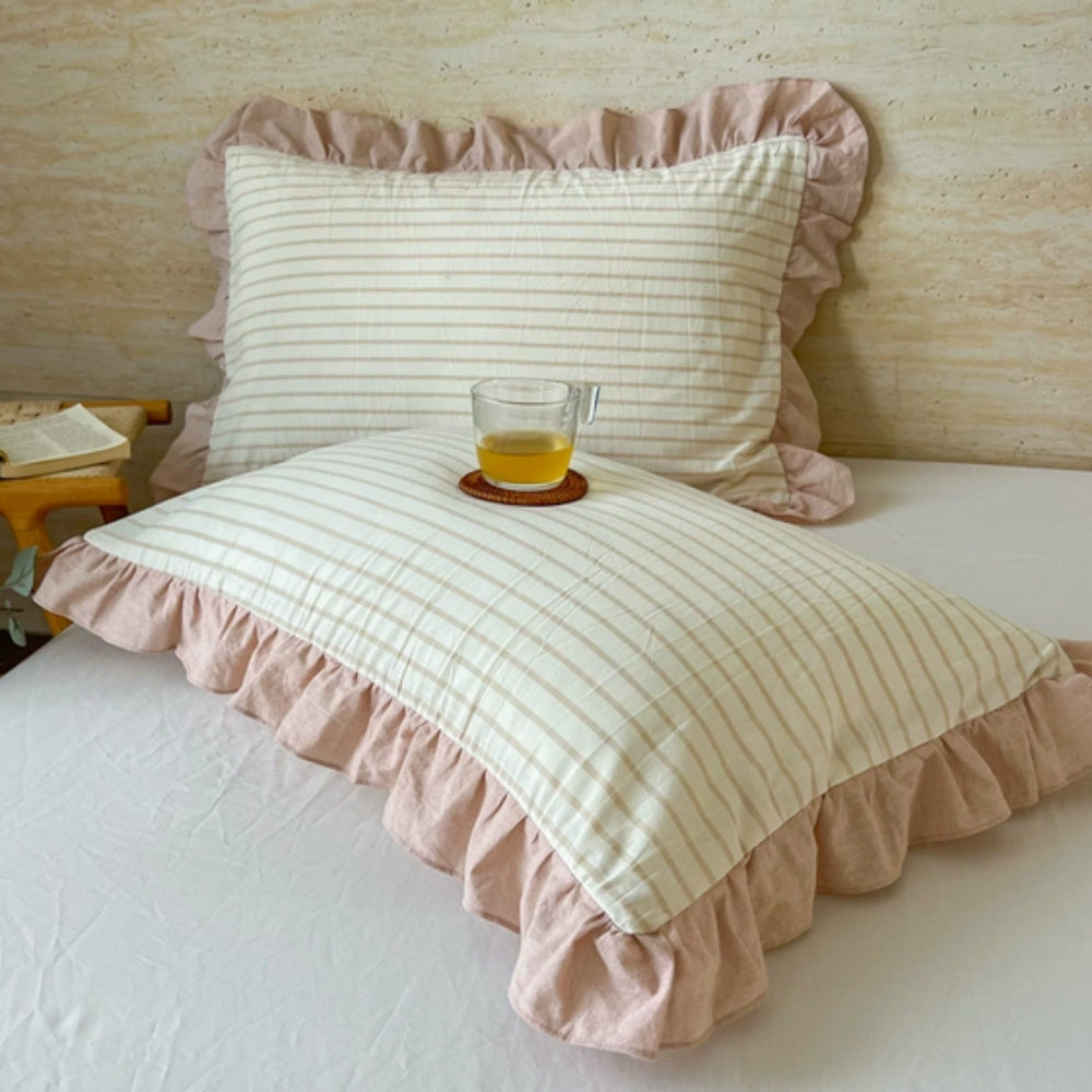 Queen Microfiber Pillowcase with Ruffle Trim & Zipper Closure – Vintage Stripe Pattern for Bedroom Décor – Soft Breathable Fabric | Thomler