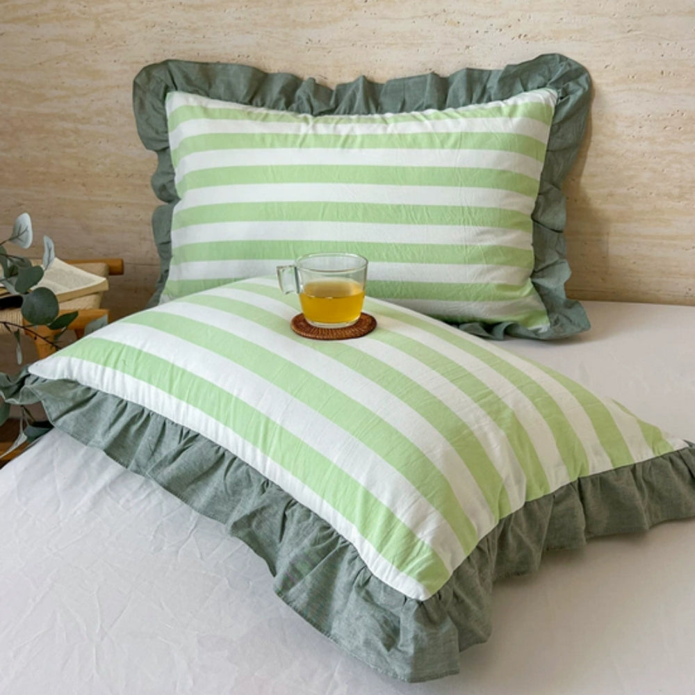 Queen Microfiber Pillowcase with Ruffle Trim & Zipper Closure – Vintage Stripe Pattern for Bedroom Décor – Soft Breathable Fabric | Thomler