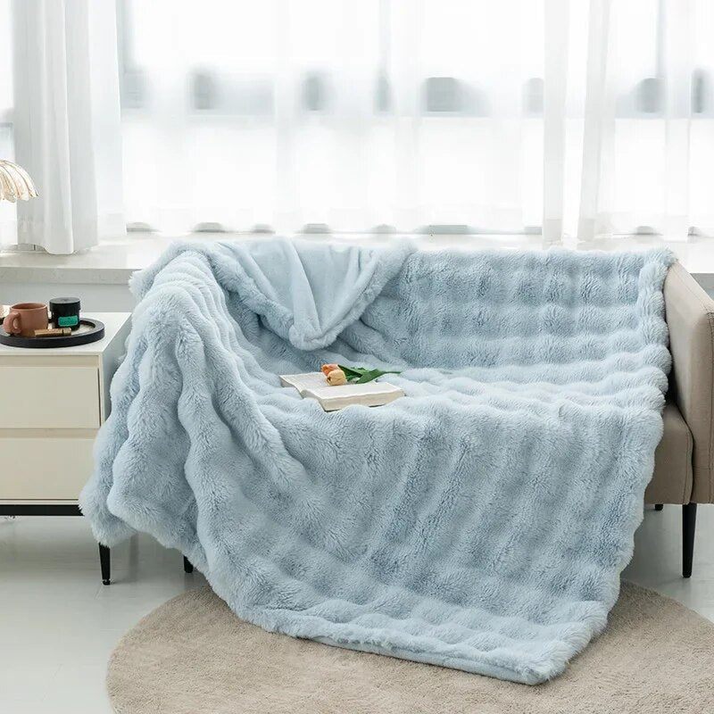 Ultra-Soft Plush Throw Blanket for Couch, Bed & Living Room – Cozy Fleece Cover for Winter Warmth | Thomler