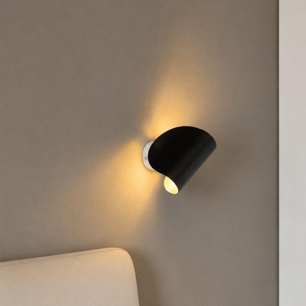 Dual-Beam Adjustable LED Wall Light – Aluminum Up-Down Sconce for Hallways & Bedrooms – Rotatable Accent Fixture for Modern Interiors | Thomler