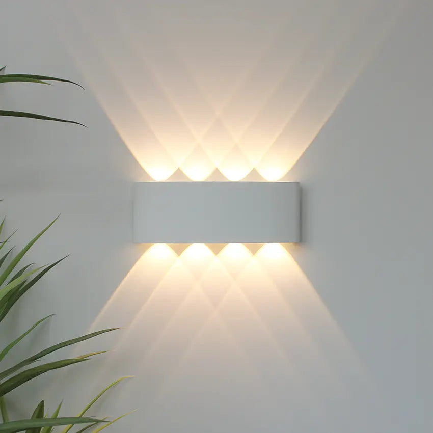 Modern LED Wall Sconce for Indoor & Outdoor Use – Sleek IP65 Weatherproof Fixture in White or Black Finish | Thomler