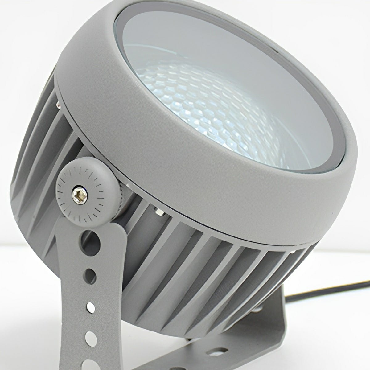 LED Ripple Effect Landscape Spotlight with Adjustable Beam for Garden, Patio & Outdoor | Thomler