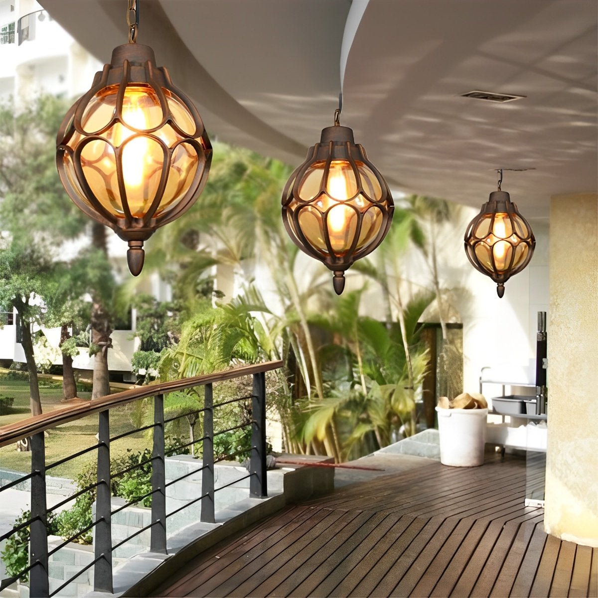 Weather-Resistant Sphere Pendant with Metal Housing for Patio & Porch – E27 Socket | Thomler