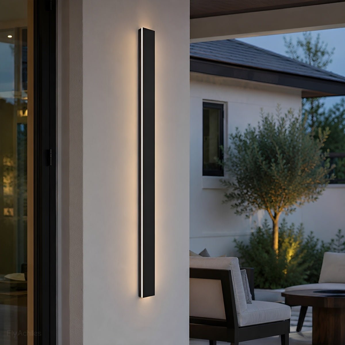 Linear Aluminum Exterior Sconce 485lm IP65 Rated for Entryway Deck Pathway Facade in Black | Thomler
