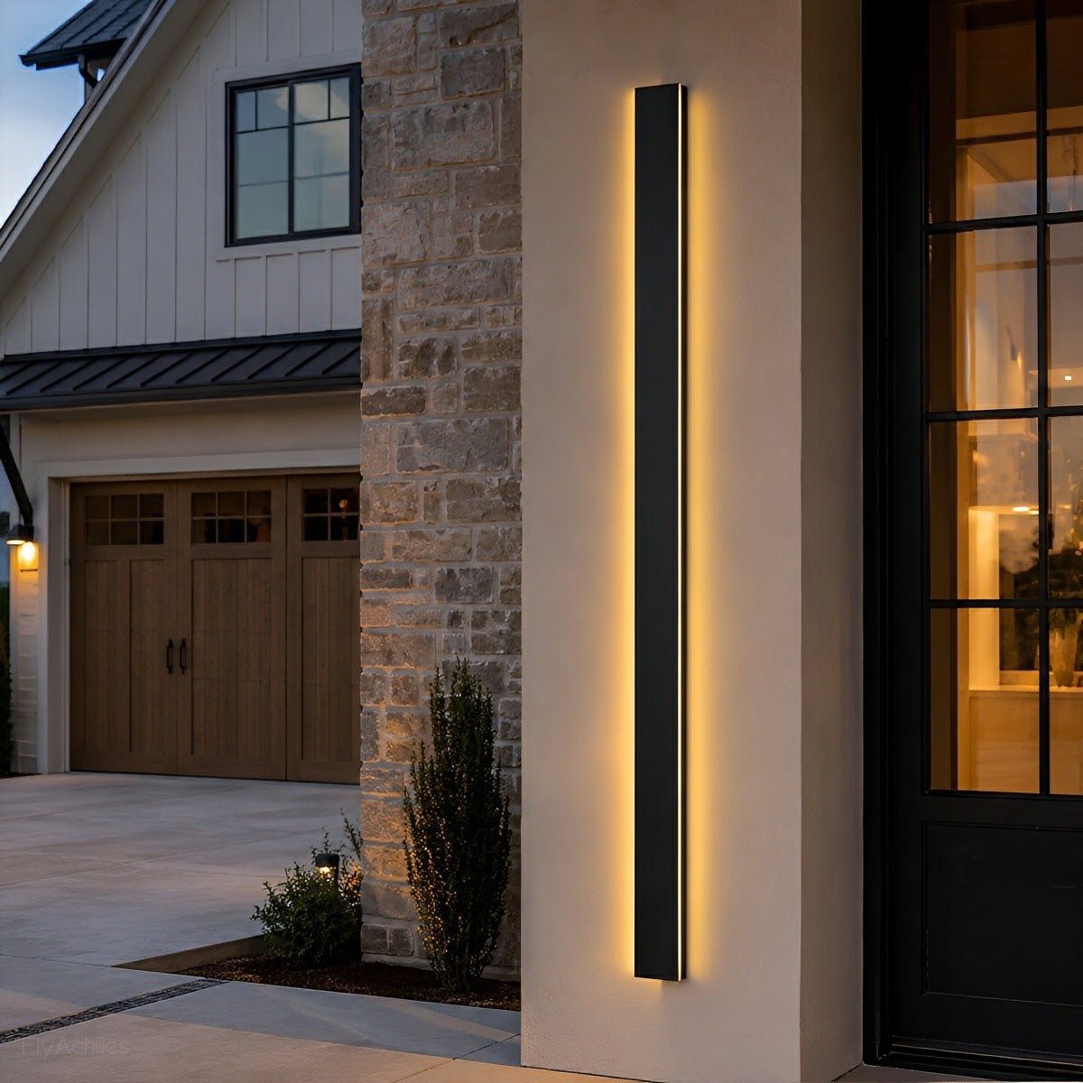 Linear Aluminum Exterior Sconce 485lm IP65 Rated for Entryway Deck Pathway Facade in Black | Thomler