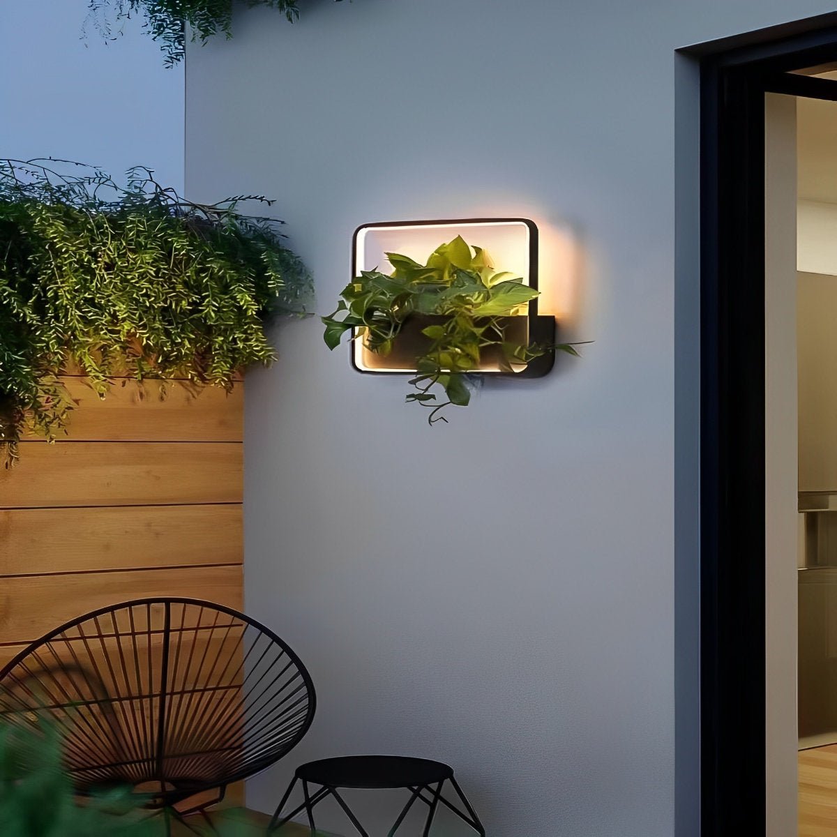 Solar LED Wall Planter Fixture with Built-In Flower Pot for Patio, Deck & Entryway – Weatherproof Modern Outdoor Sconce | Thomler