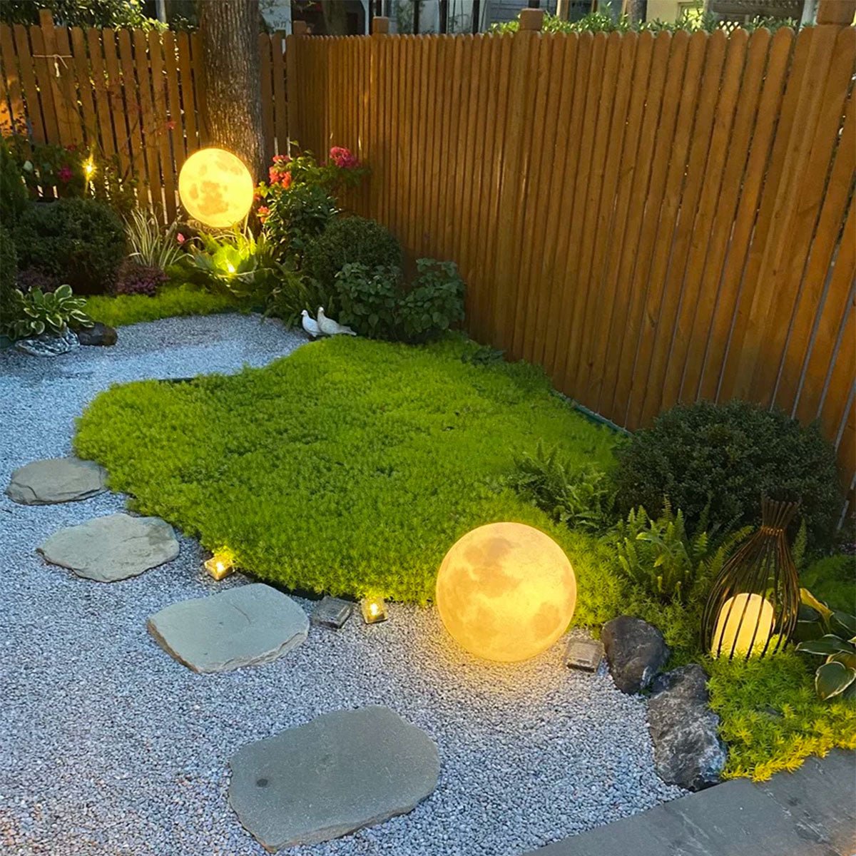 Outdoor Landscape Ball Light Resin 11.8 in Warm White Solar Garden Patio Lawn Decorative Lighting | Thomler